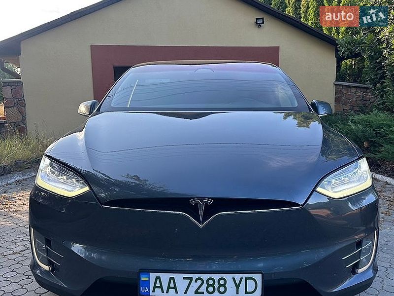 Внедорожник / Кроссовер Tesla Model X 2018 в Киеве