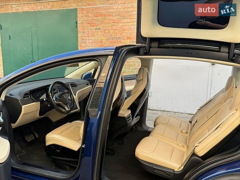 Внедорожник / Кроссовер Tesla Model X 2016 в Киеве фото 3 Внедорожник / Кроссовер Tesla Model X 2016 в Киеве