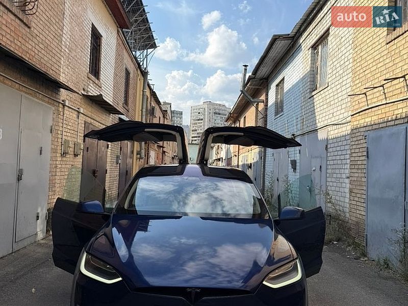 Внедорожник / Кроссовер Tesla Model X 2016 в Киеве фото 10 Внедорожник / Кроссовер Tesla Model X 2016 в Киеве