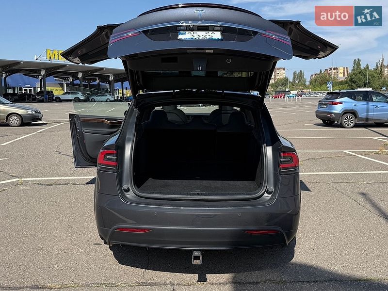 Позашляховик / Кросовер Tesla Model X 2020 в Кривому Розі