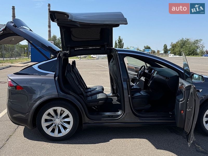 Позашляховик / Кросовер Tesla Model X 2020 в Кривому Розі