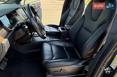 Позашляховик / Кросовер Tesla Model X 2020 в Кривому Розі