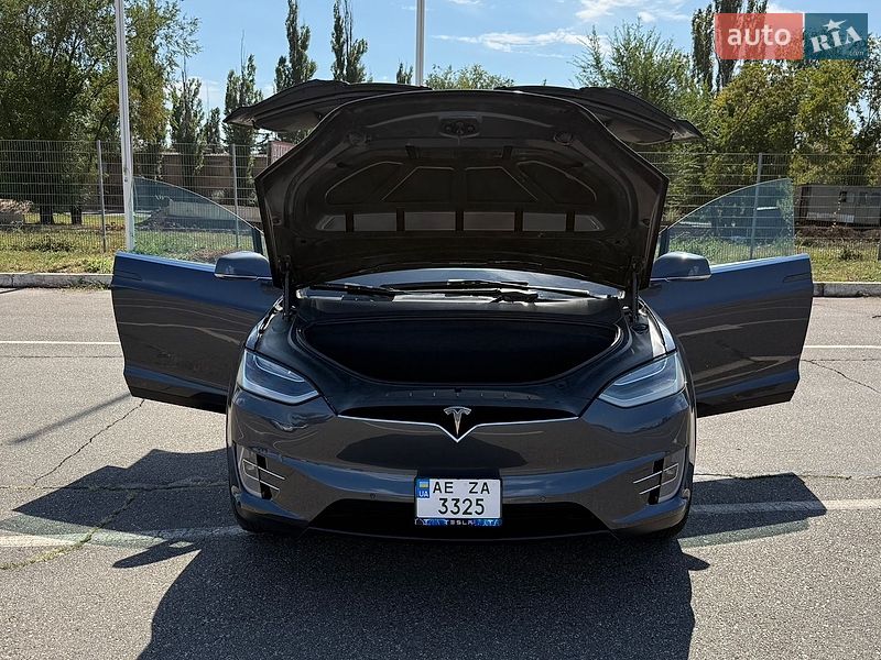 Позашляховик / Кросовер Tesla Model X 2020 в Кривому Розі