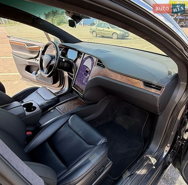 Позашляховик / Кросовер Tesla Model X 2020 в Кривому Розі