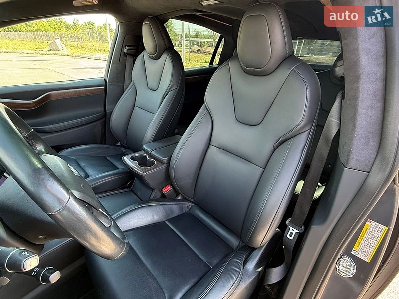 Позашляховик / Кросовер Tesla Model X 2020 в Кривому Розі