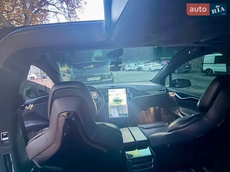Позашляховик / Кросовер Tesla Model X 2015 в Києві