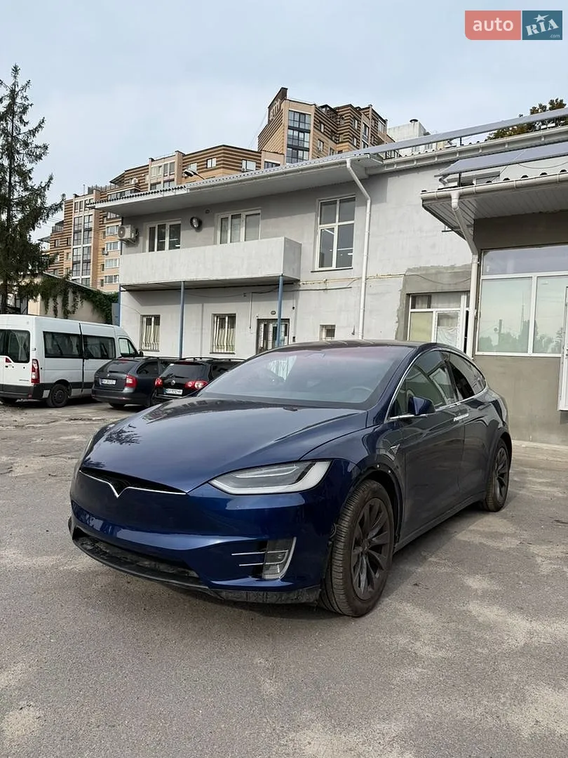 2018 Tesla Model X - фото 1