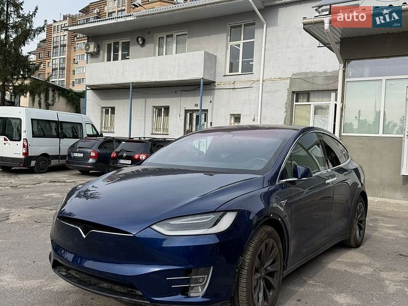 Tesla Model X 2018