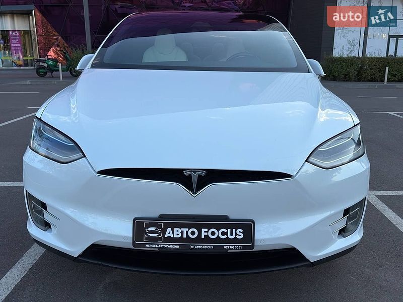 Внедорожник / Кроссовер Tesla Model X 2017 в Киеве