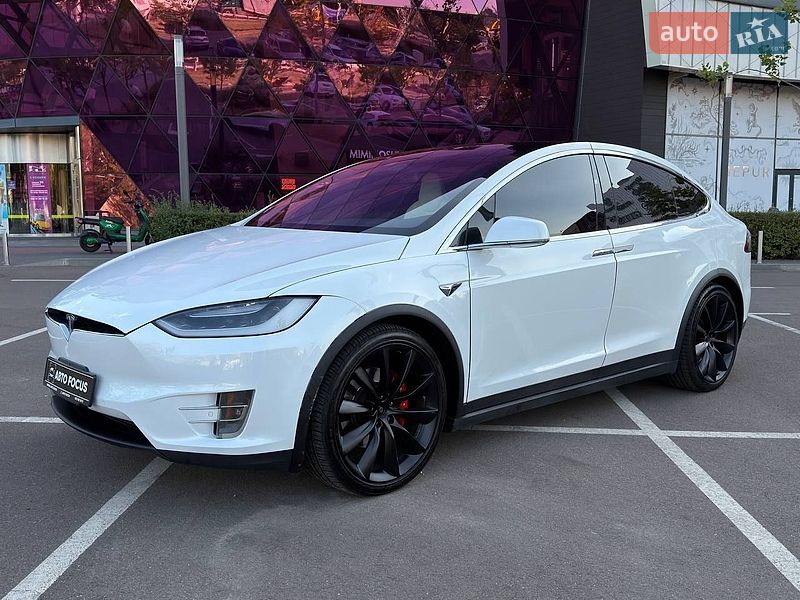 Внедорожник / Кроссовер Tesla Model X 2017 в Киеве