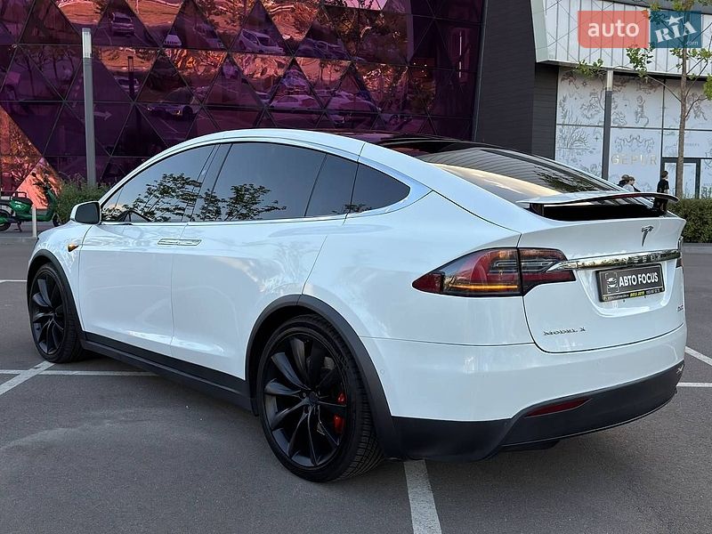 Внедорожник / Кроссовер Tesla Model X 2017 в Киеве