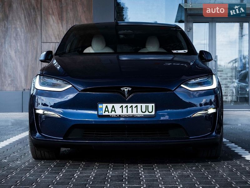 Tesla Model X 2022