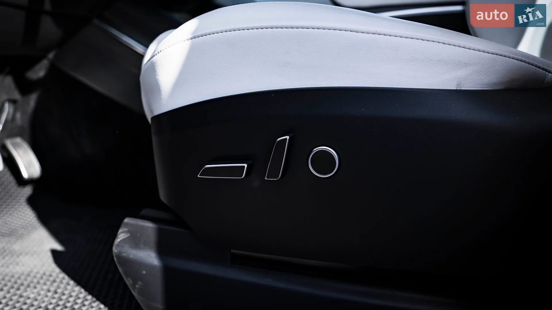 2022 Tesla Model X - мініатюра 5