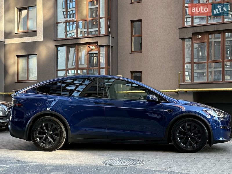 Позашляховик / Кросовер Tesla Model X 2025 в Івано-Франківську