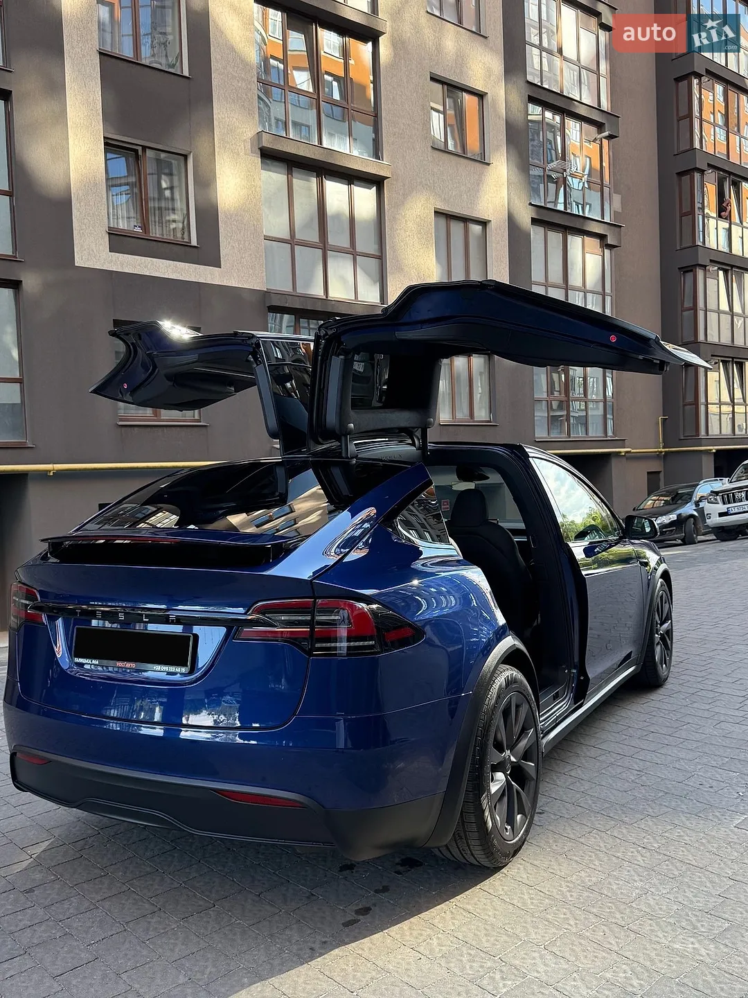 2025 Tesla Model X - мініатюра 8