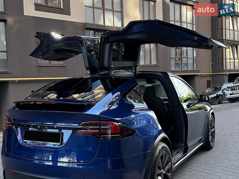Позашляховик / Кросовер Tesla Model X 2025 в Івано-Франківську