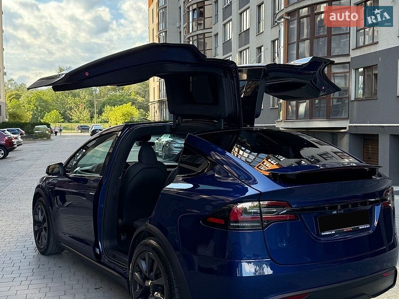 Позашляховик / Кросовер Tesla Model X 2025 в Івано-Франківську