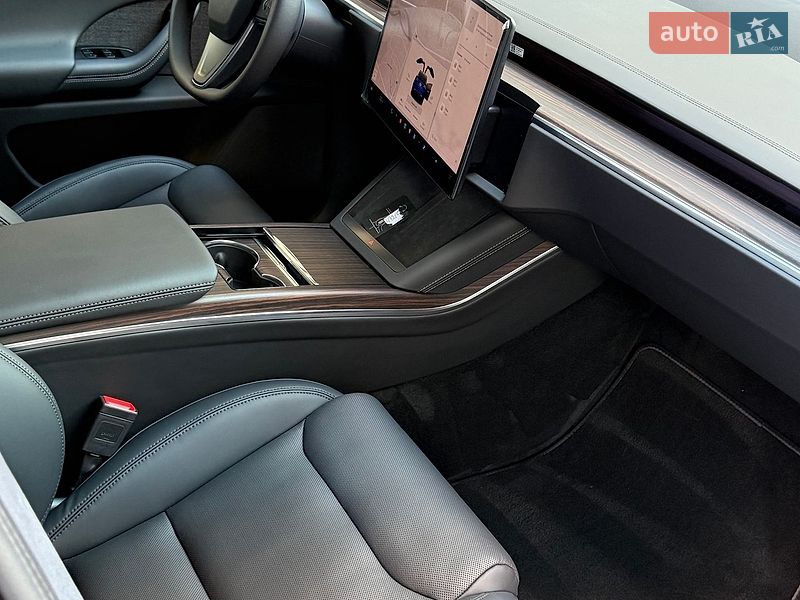 Позашляховик / Кросовер Tesla Model X 2025 в Івано-Франківську