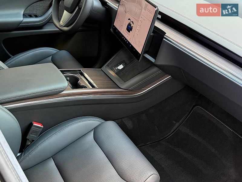 Позашляховик / Кросовер Tesla Model X 2025 в Івано-Франківську