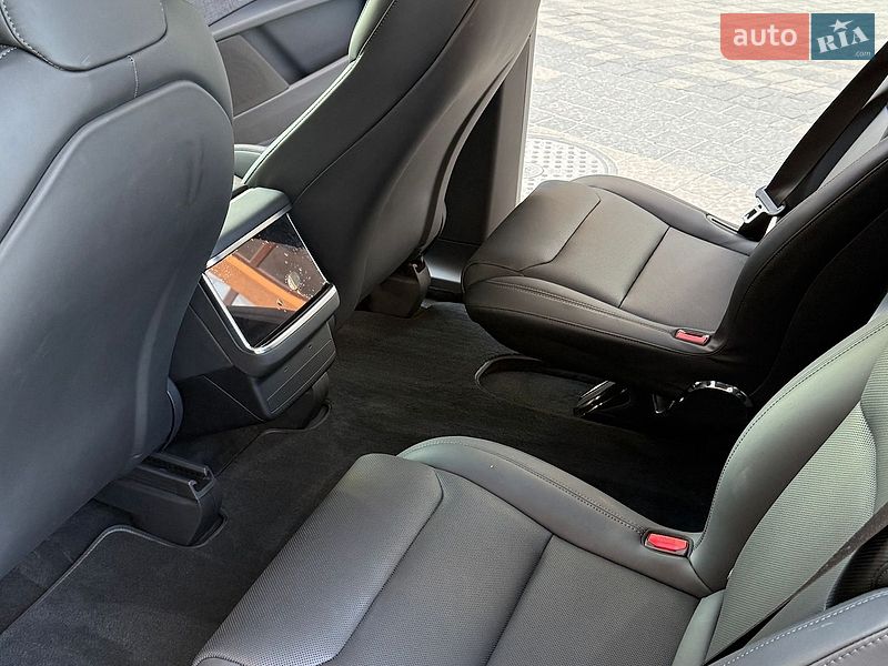 Позашляховик / Кросовер Tesla Model X 2025 в Івано-Франківську