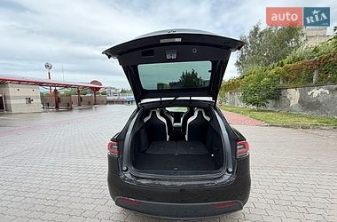 Позашляховик / Кросовер Tesla Model X 2019 в Львові