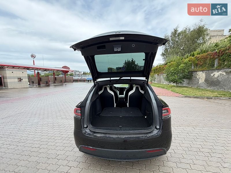 Позашляховик / Кросовер Tesla Model X 2019 в Львові