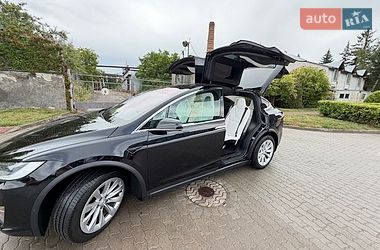 Позашляховик / Кросовер Tesla Model X 2019 в Львові