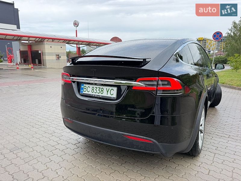 Позашляховик / Кросовер Tesla Model X 2019 в Львові