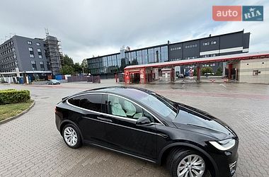 Позашляховик / Кросовер Tesla Model X 2019 в Львові