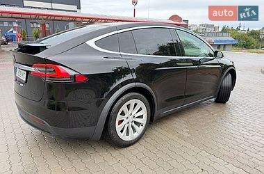 Позашляховик / Кросовер Tesla Model X 2019 в Львові