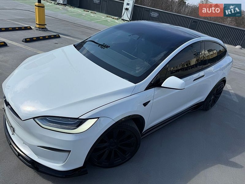 Внедорожник / Кроссовер Tesla Model X 2021 в Киеве