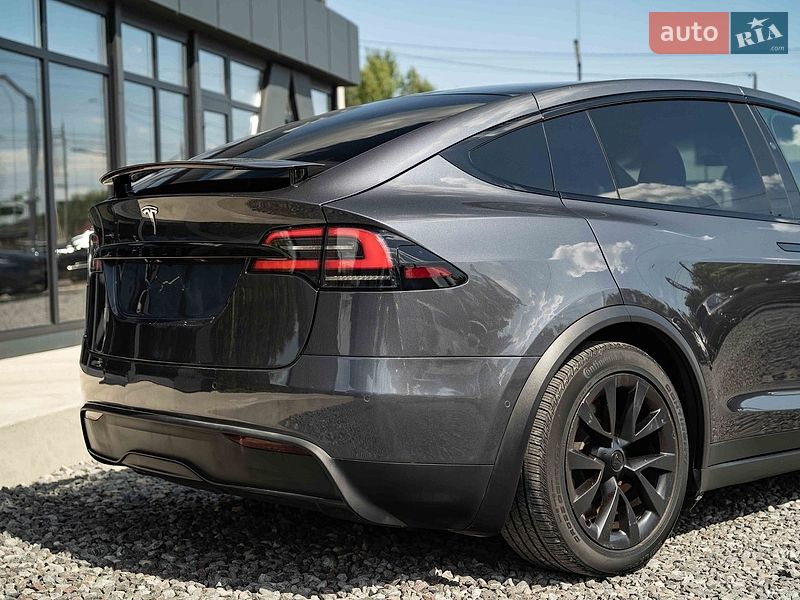 Позашляховик / Кросовер Tesla Model X 2022 в Чернівцях