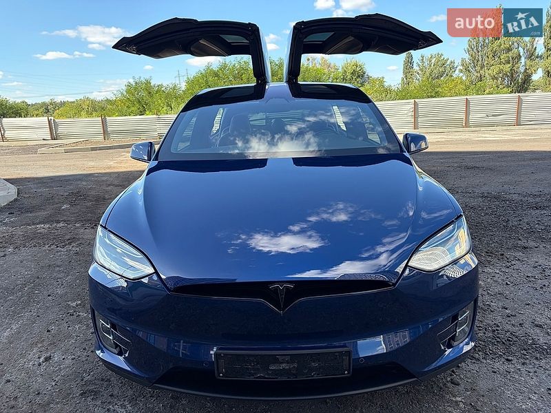 Позашляховик / Кросовер Tesla Model X 2019 в Києві