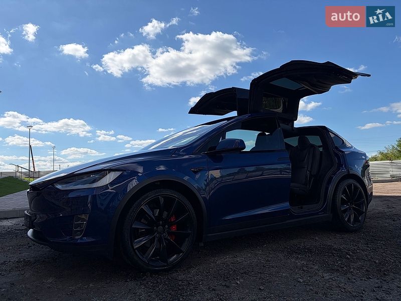 Позашляховик / Кросовер Tesla Model X 2019 в Києві