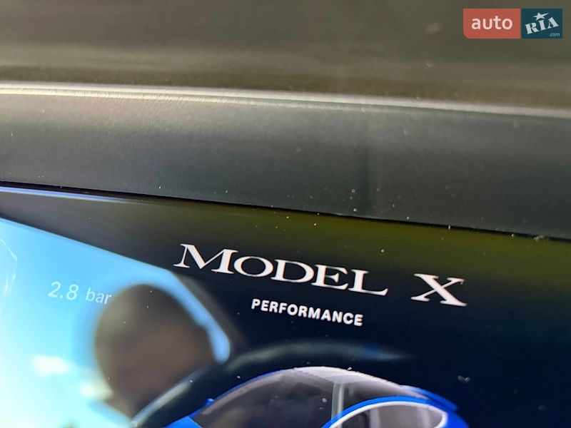 Позашляховик / Кросовер Tesla Model X 2019 в Києві
