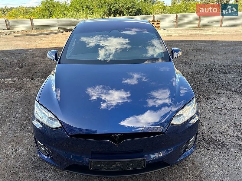 Позашляховик / Кросовер Tesla Model X 2019 в Києві