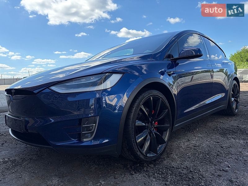 Позашляховик / Кросовер Tesla Model X 2019 в Києві