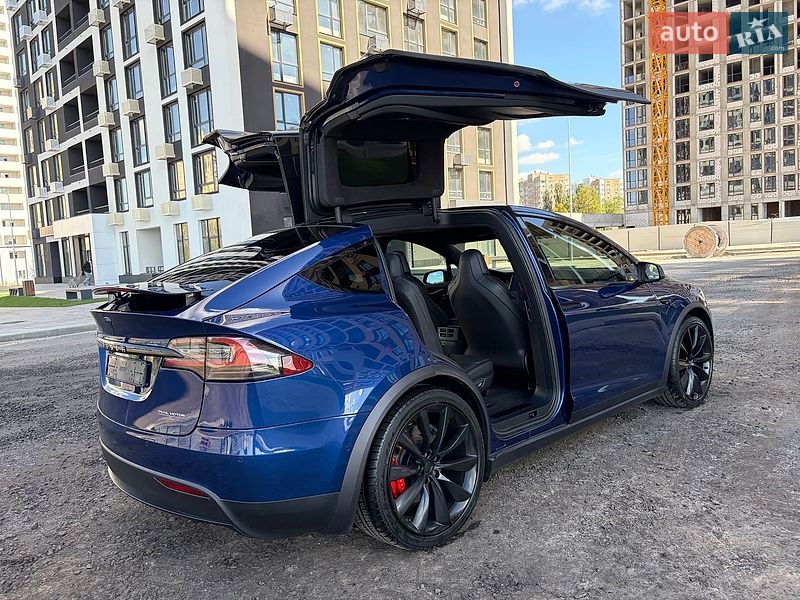 Позашляховик / Кросовер Tesla Model X 2019 в Києві