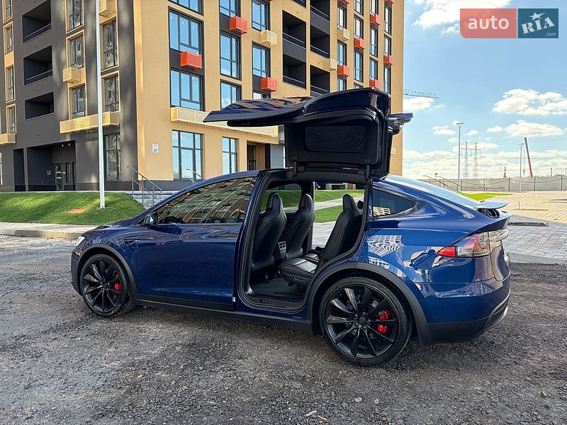 Позашляховик / Кросовер Tesla Model X 2019 в Києві