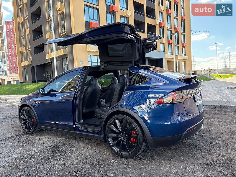 Позашляховик / Кросовер Tesla Model X 2019 в Києві