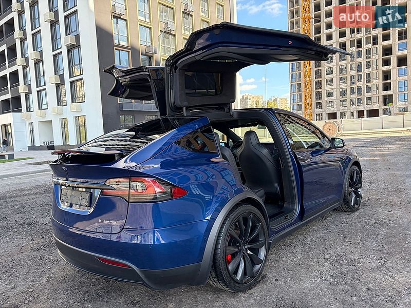 Позашляховик / Кросовер Tesla Model X 2019 в Києві