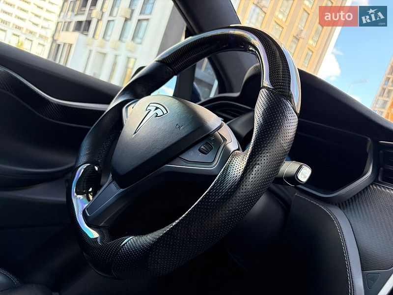 Позашляховик / Кросовер Tesla Model X 2019 в Києві