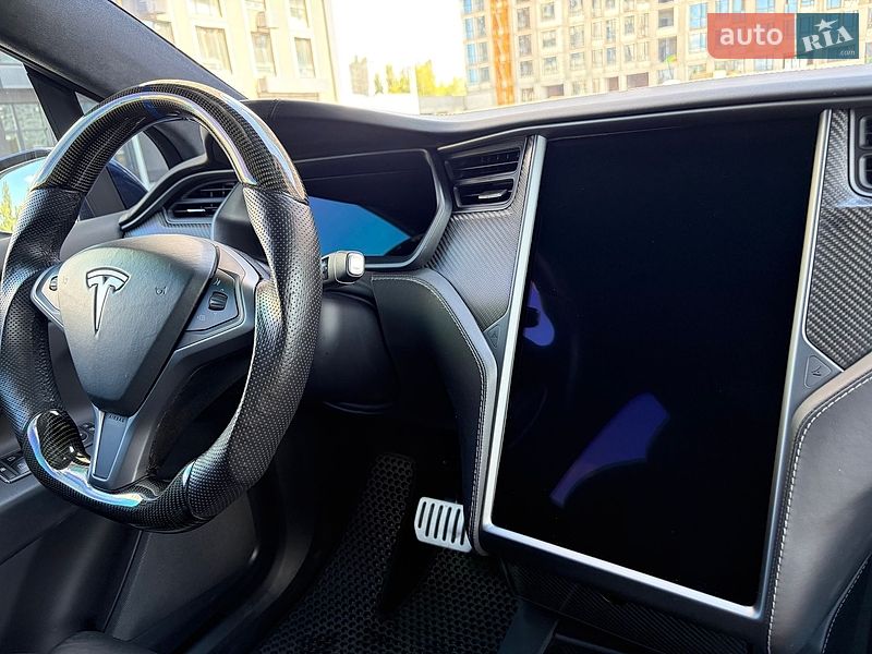 Внедорожник / Кроссовер Tesla Model X 2019 в Киеве