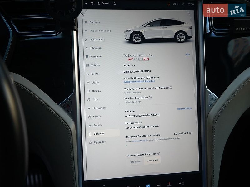 Позашляховик / Кросовер Tesla Model X 2016 в Львові