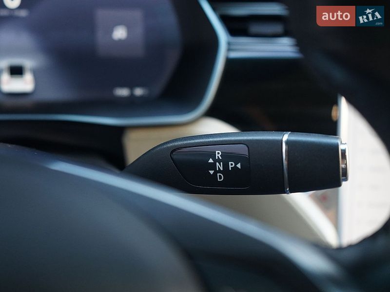Позашляховик / Кросовер Tesla Model X 2016 в Львові