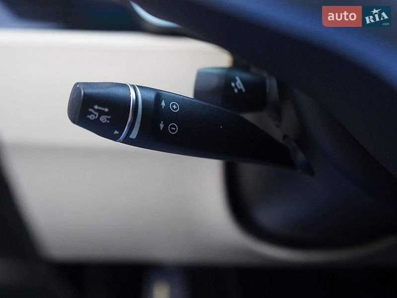 Позашляховик / Кросовер Tesla Model X 2016 в Львові