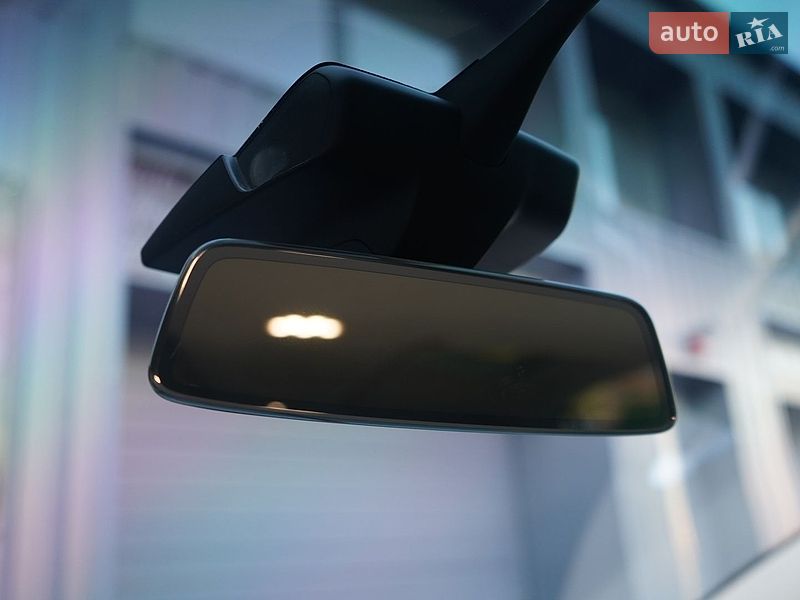 Позашляховик / Кросовер Tesla Model X 2016 в Львові
