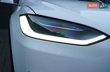 Позашляховик / Кросовер Tesla Model X 2016 в Львові