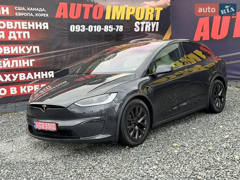 Tesla Model X 2024
