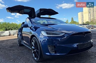 Внедорожник / Кроссовер Tesla Model X 2019 в Киеве